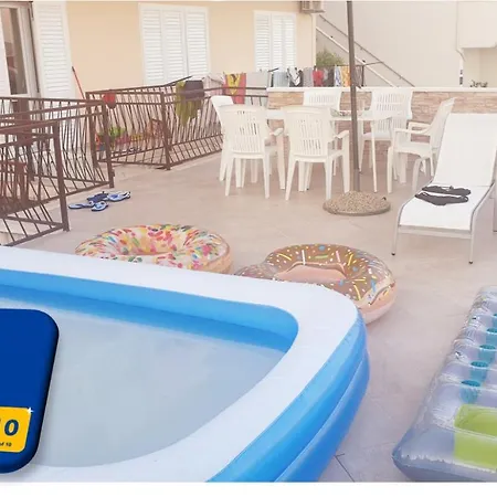 Seaview Family With Grand Terrace Apartment