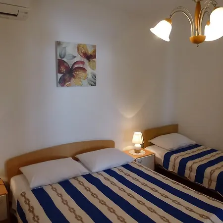 شقة Seaview Family With Grand Terrace أوميس
